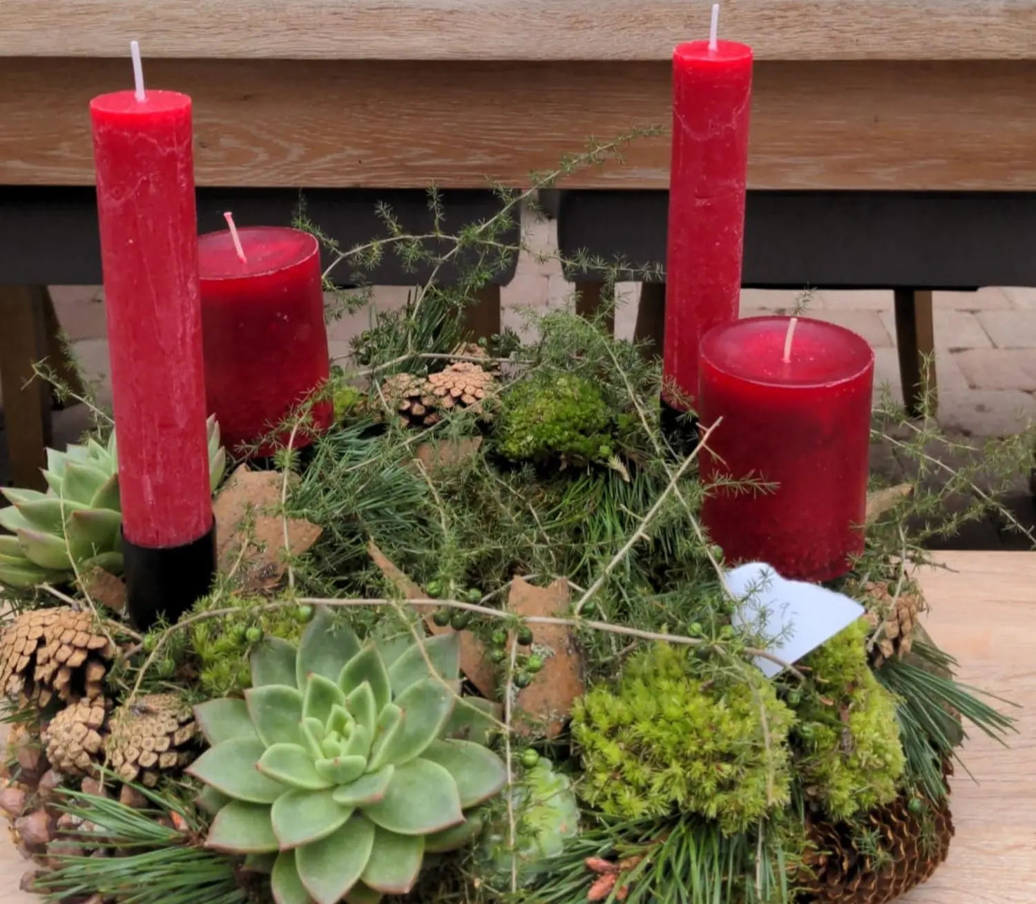 HOF DÖRKES - Kerzen und Blumen