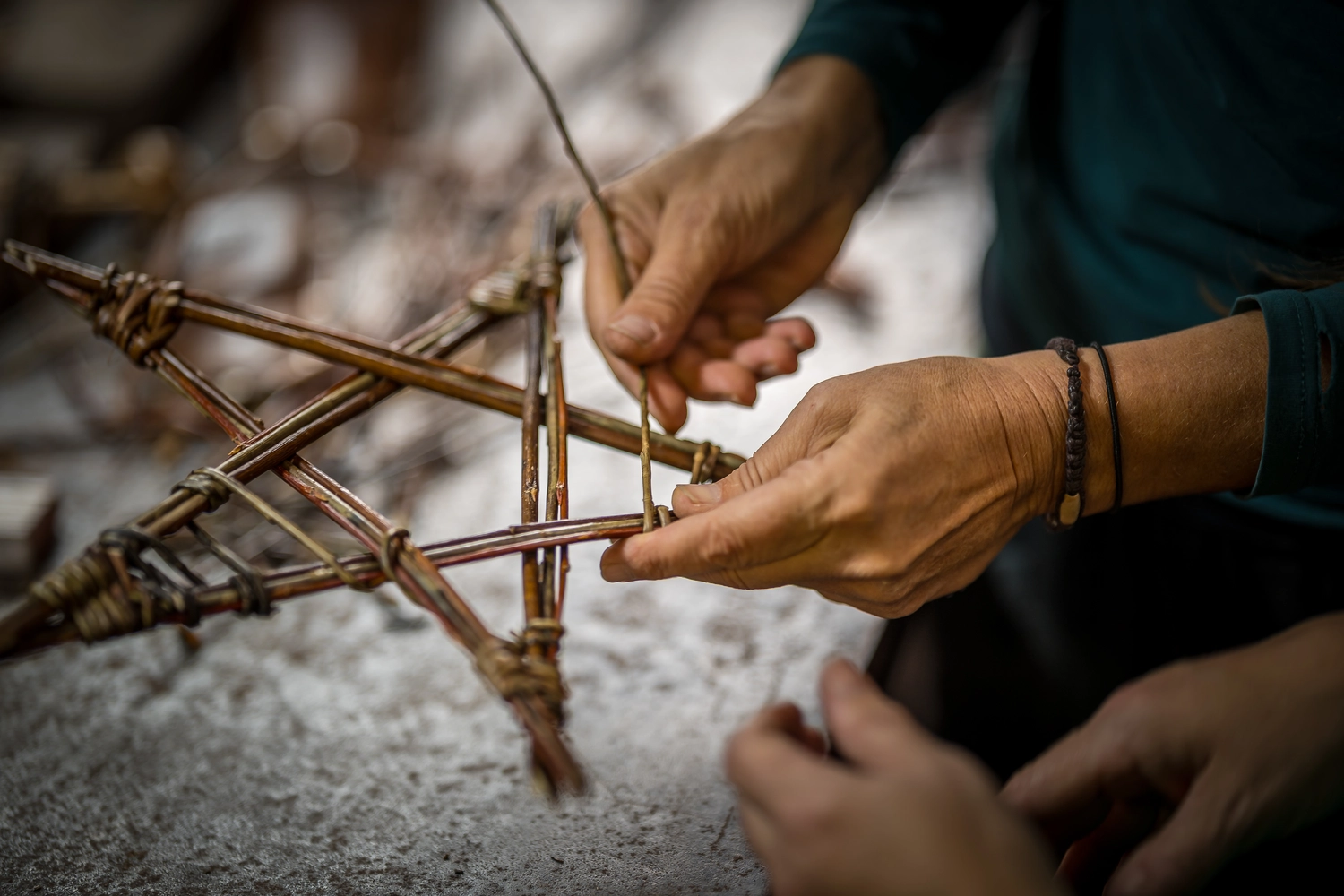 HOF DÖRKES - Kerzen und Blumen
